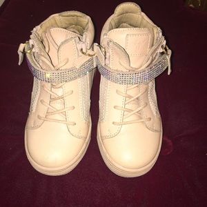 Giuseppe toddlers girls size 8 sneakers